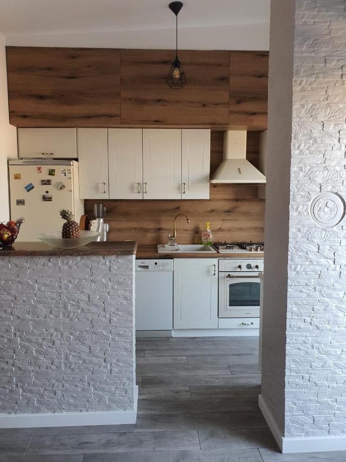 Apartment Sara Umag Exteriör bild