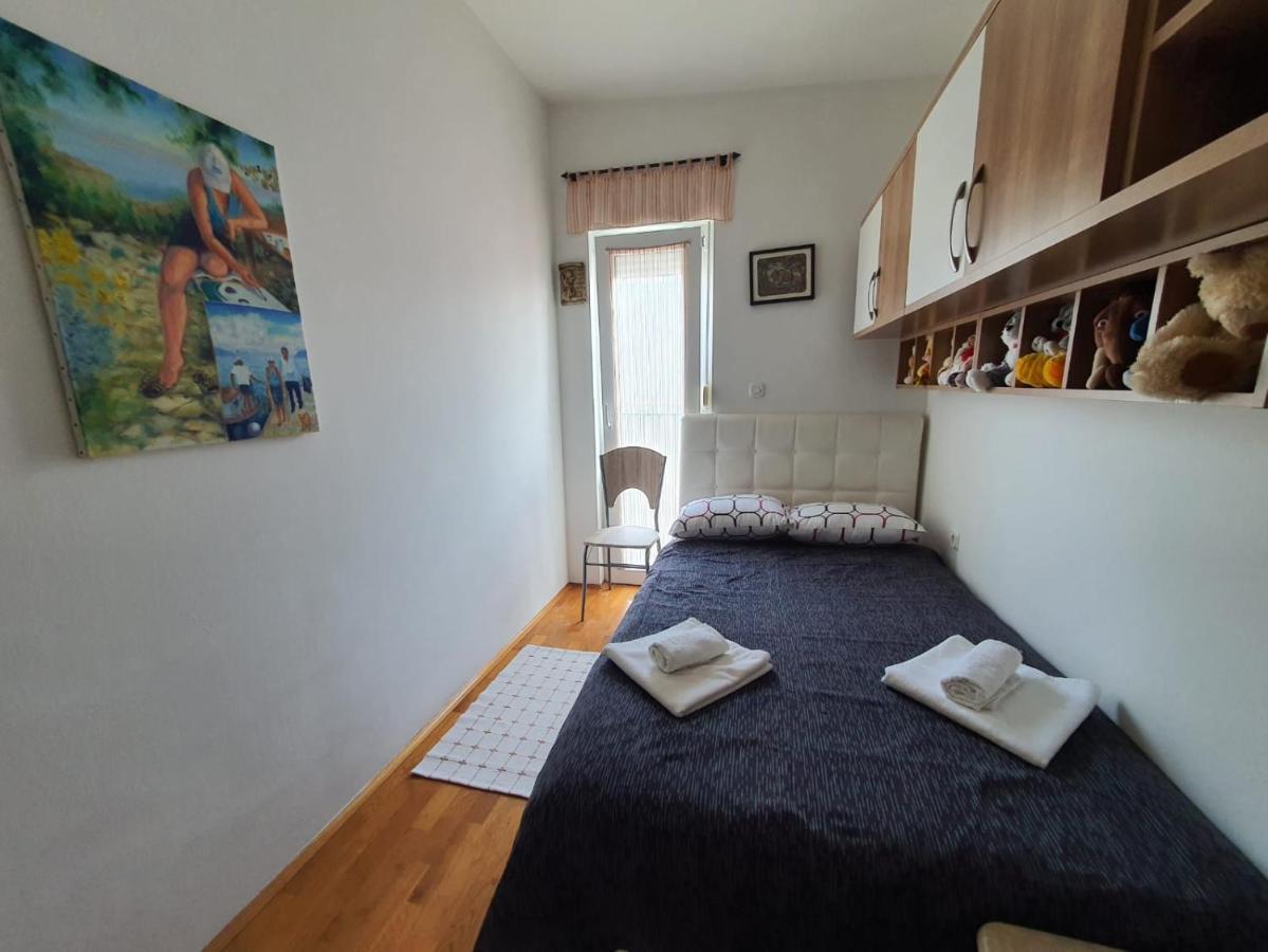 Apartment Sara Umag Exteriör bild