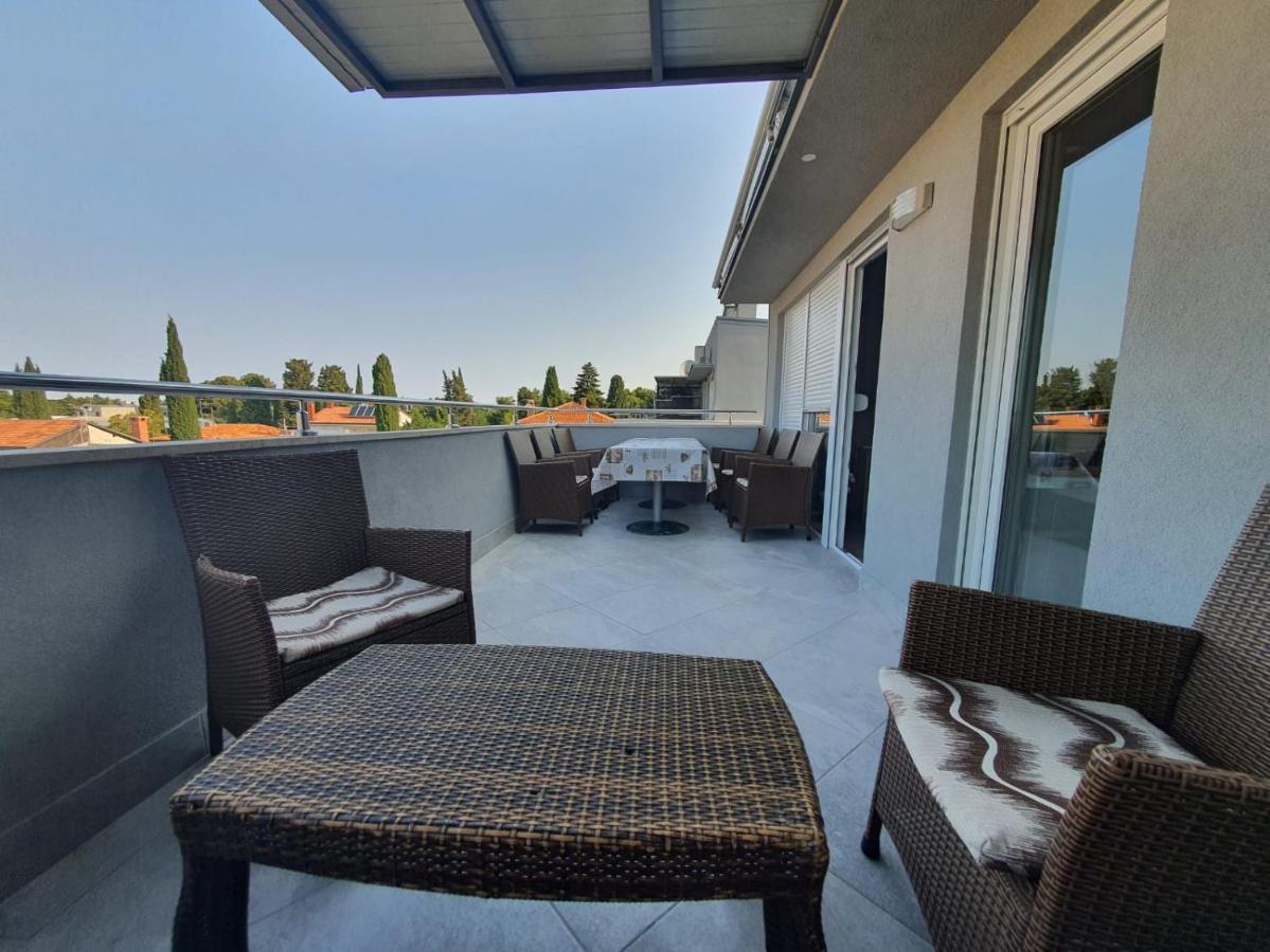 Apartment Sara Umag Exteriör bild