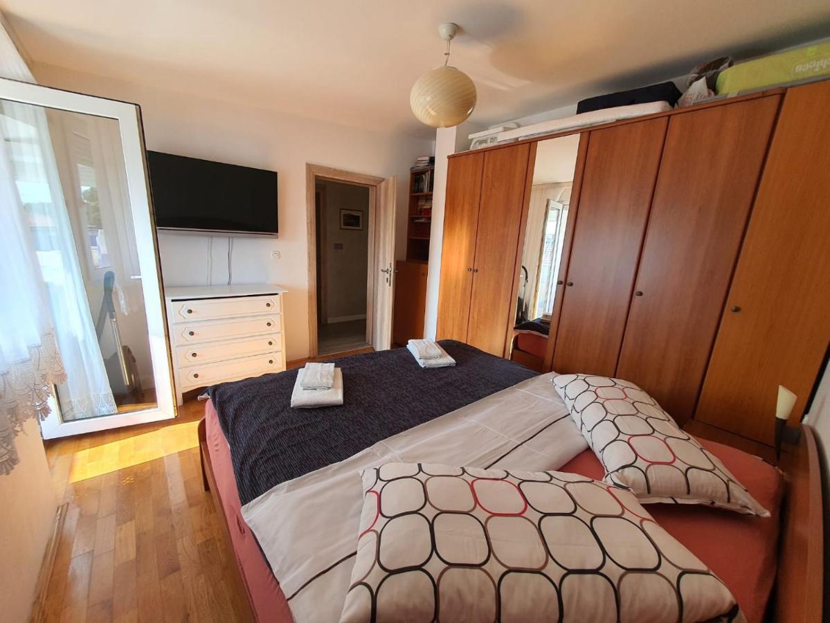 Apartment Sara Umag Exteriör bild