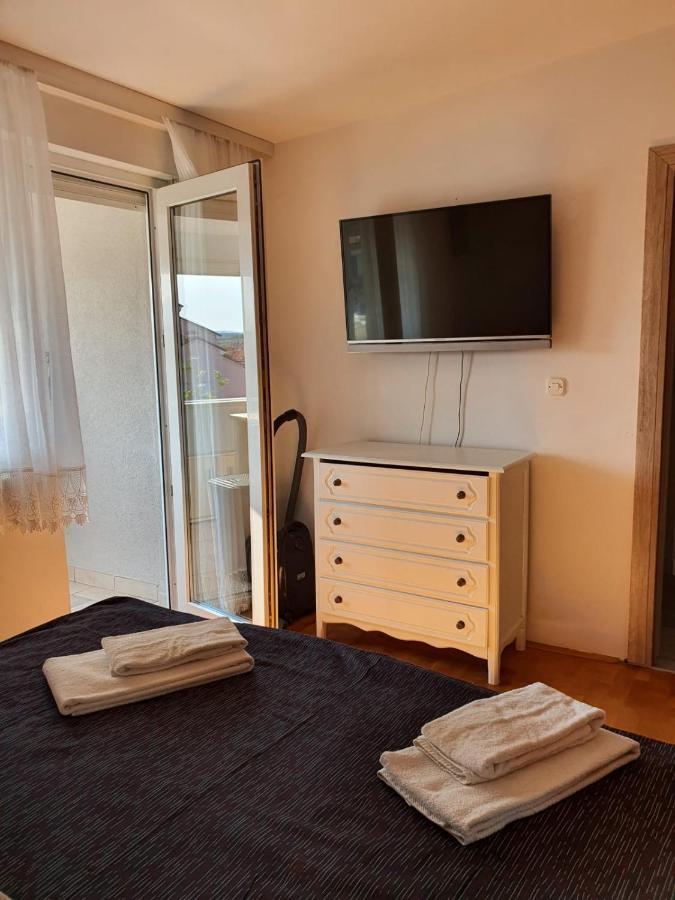 Apartment Sara Umag Exteriör bild